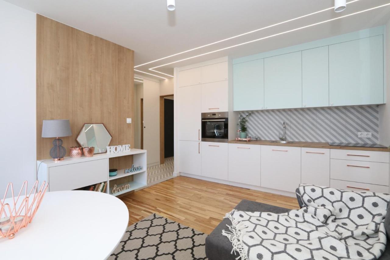 Romaszewskiego Żoliborz bedroom pokój Metro Varsovia Exterior foto