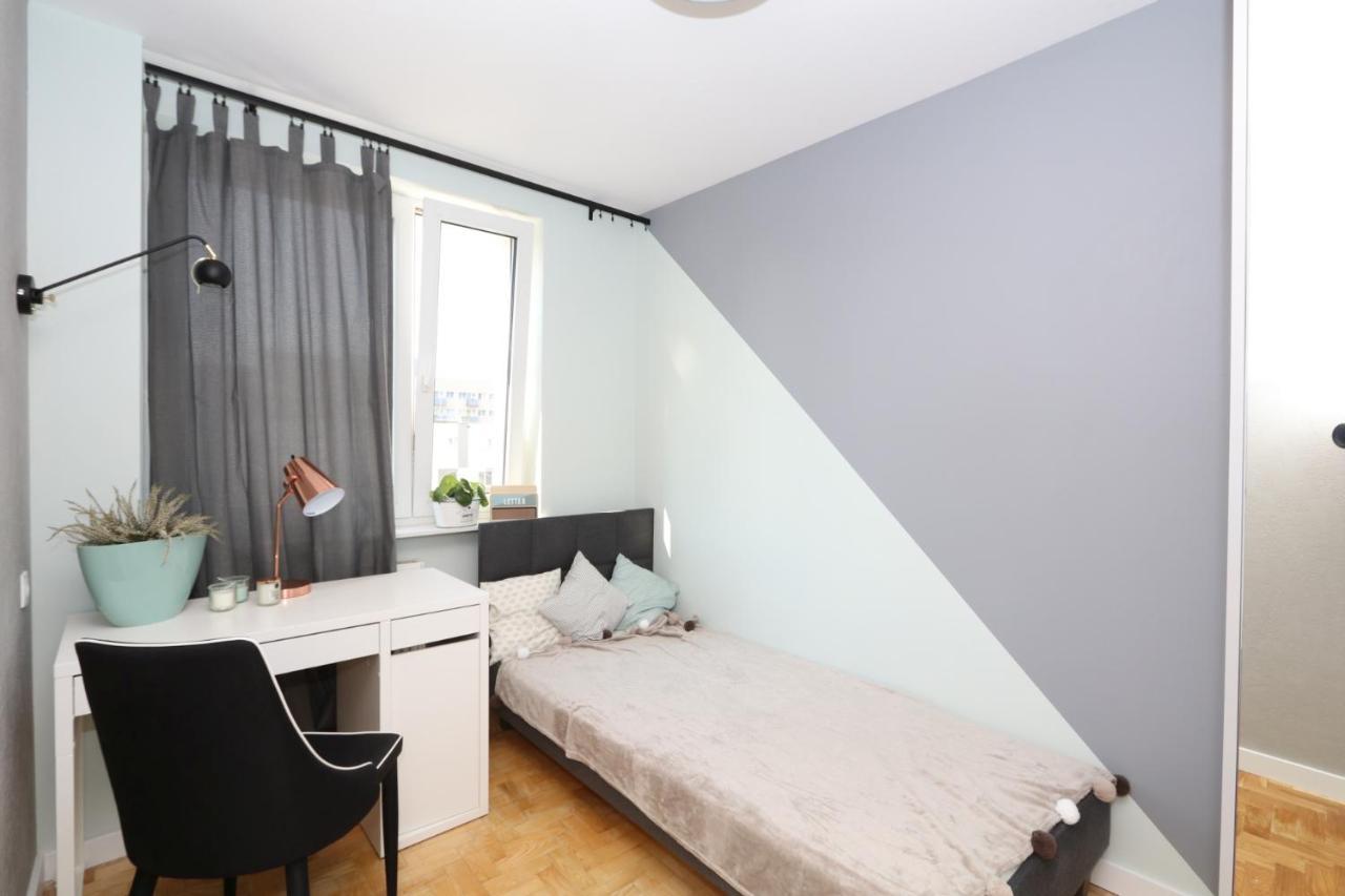 Romaszewskiego Żoliborz bedroom pokój Metro Varsovia Exterior foto