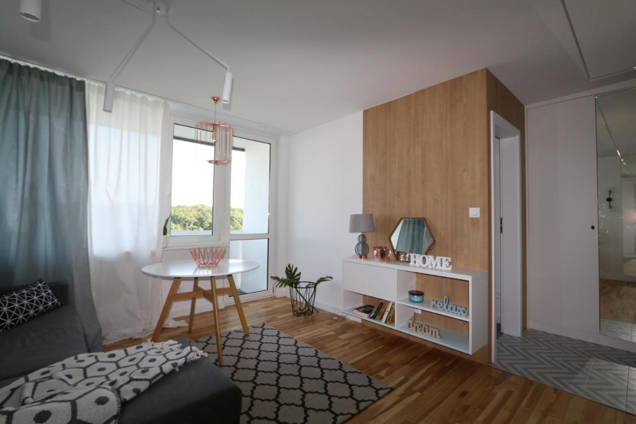 Romaszewskiego Żoliborz bedroom pokój Metro Varsovia Exterior foto