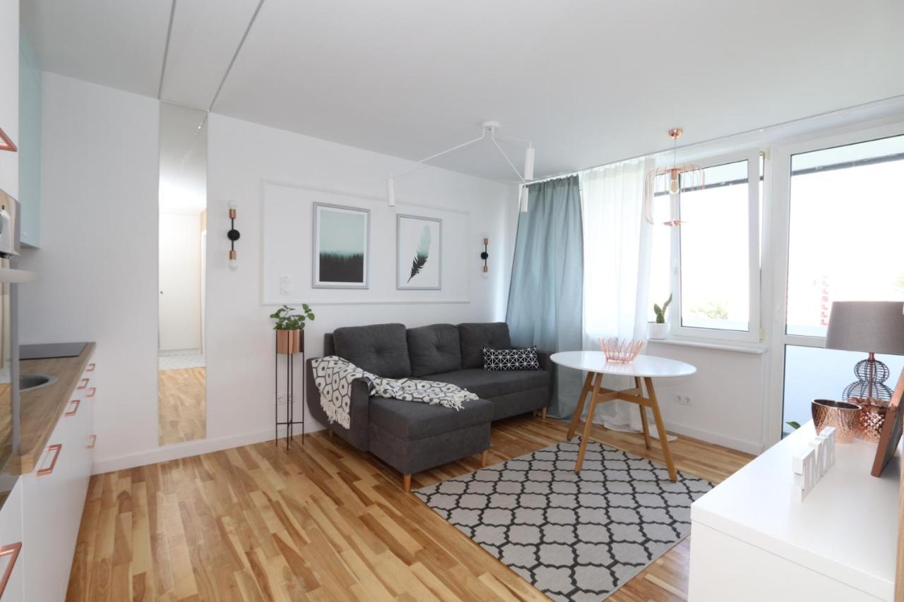 Romaszewskiego Żoliborz bedroom pokój Metro Varsovia Exterior foto